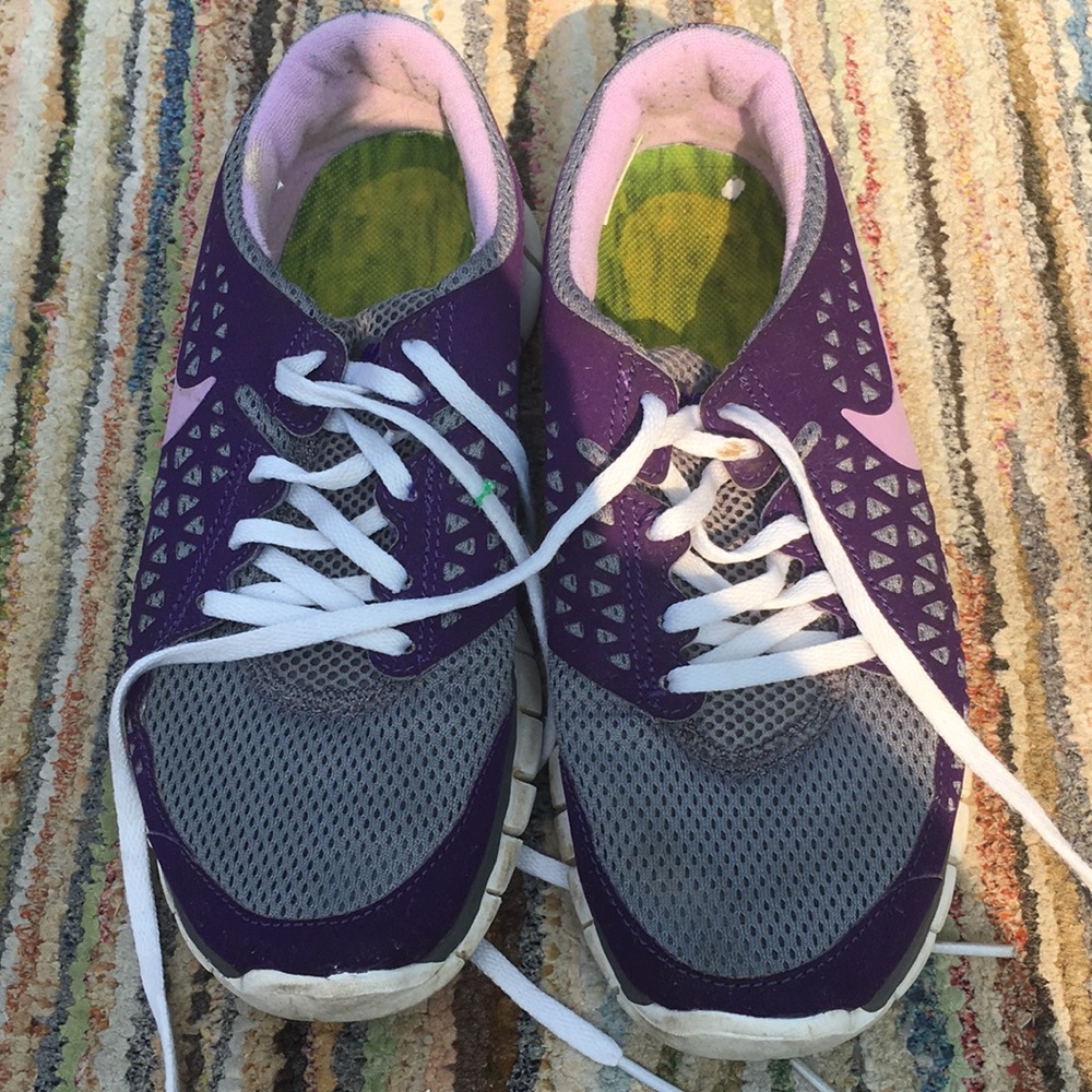 Nike shoes free run size 7